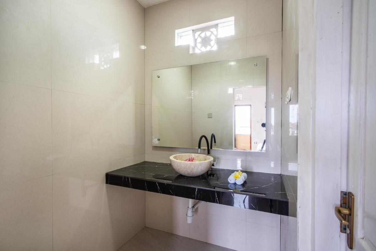 Lavanda Guesthouse/Homestay Jimbaran  Bagian luar foto